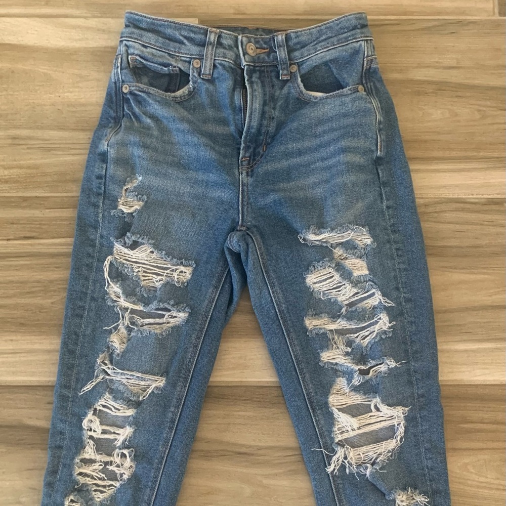American Eagle ripped Jeans